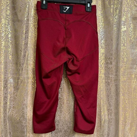 Gymshark Burgundy Claret Cropped Capri Athletic Leggings XS NWOT - Picture 2 of 9